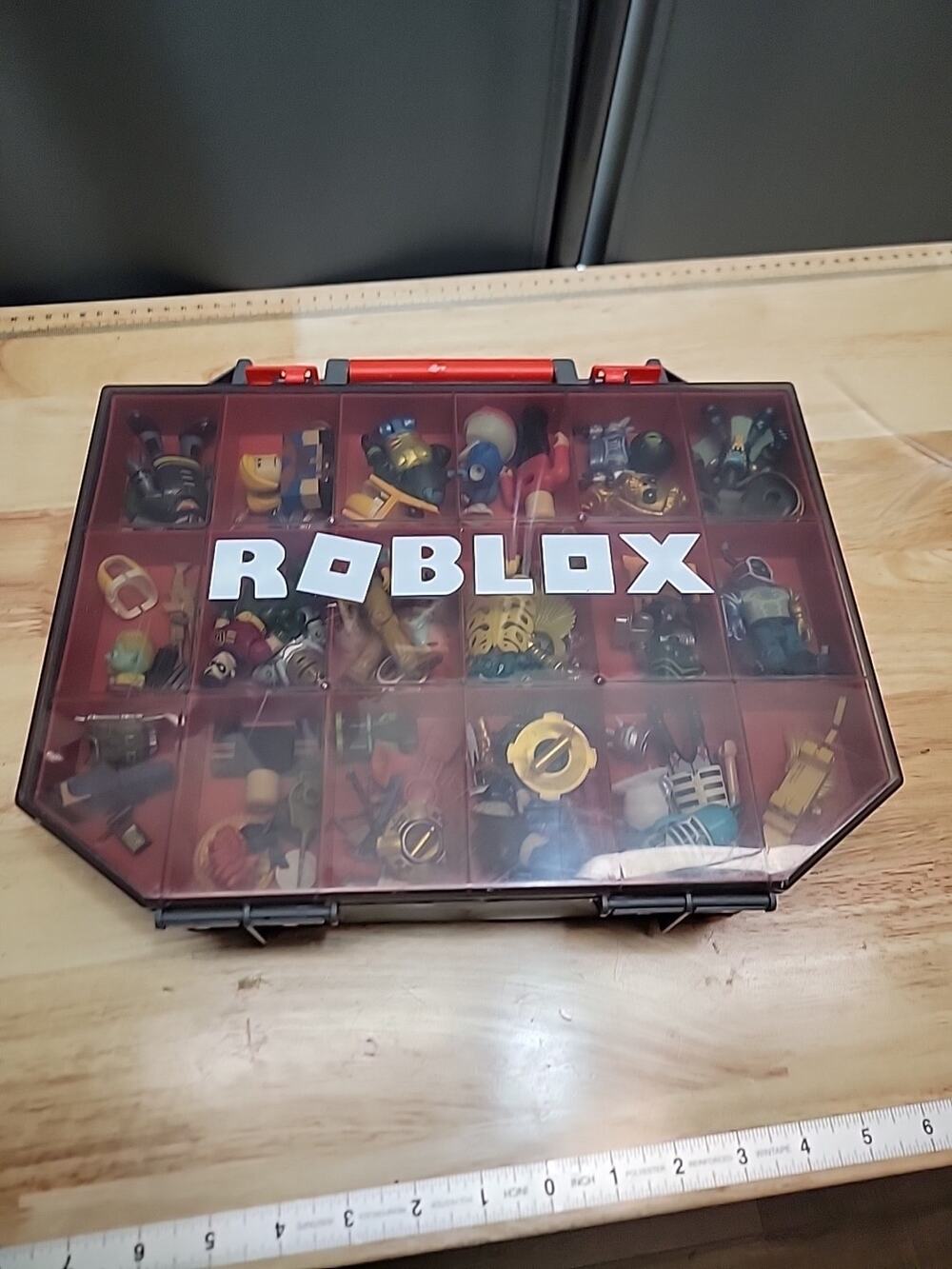 Roblox Collector's Tool Box and Carry Storage Case Hold Up To 36 Action Figures
